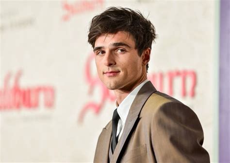 jacob elordi weight and height|Jacob Elordi Explains Why Hes Lost Weight & Looks。